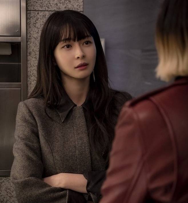kwon nara bundang lee na youngWoman-Conversation-Jacket-Bangs.