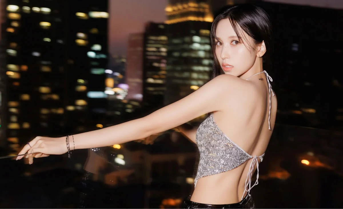 twice mina transformationwoman-night-cityscape-backless.