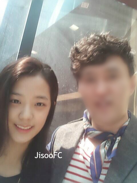 blackpink no makeupSelfie-Woman-Man-Indoors.