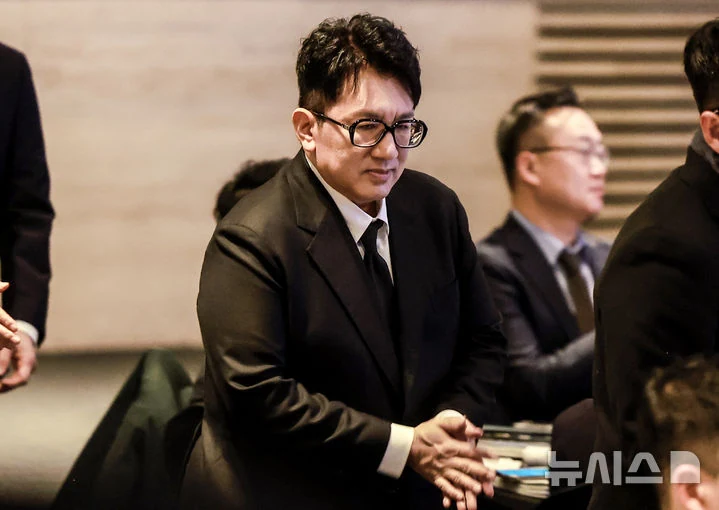 bang-si-hyuk-sm-entertainment-trial