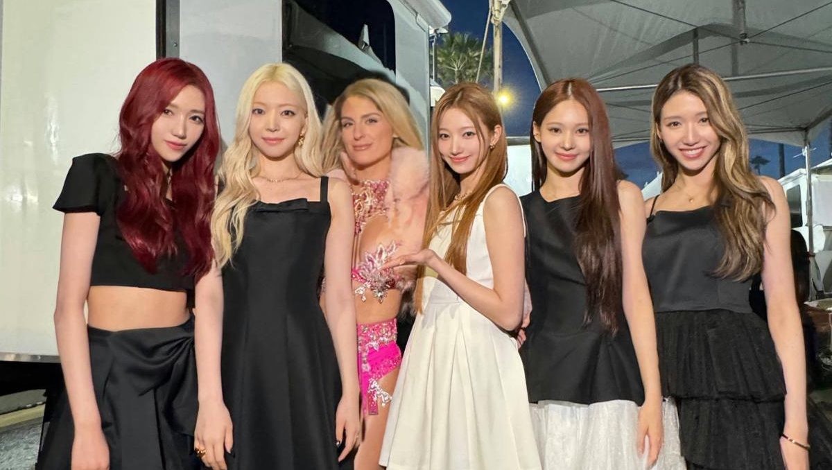 A2O MAY Wango Tango debutstayc-marinakis-group-photo-2024.
