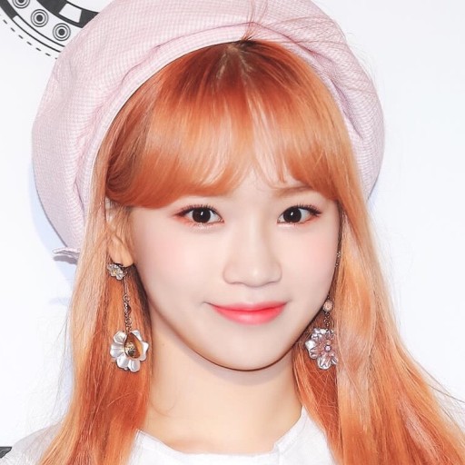 Kim Chaewon plastic surgerykorean-actress-beret-orange-hair-earrings.