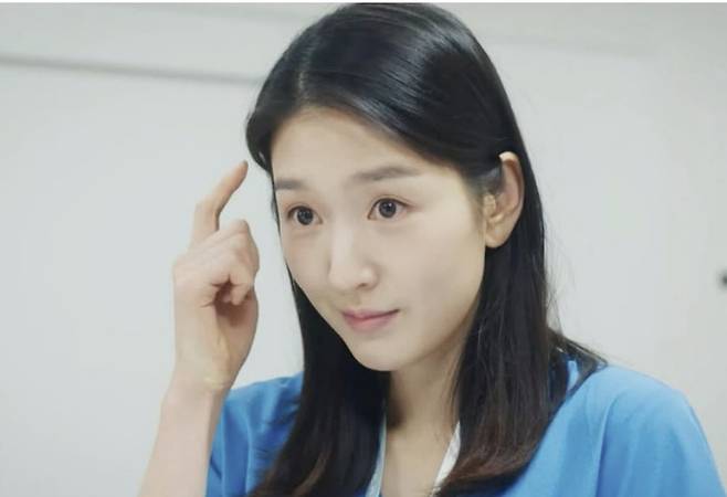 kim-hye-in-myung-eun-won-resident-playbook-1