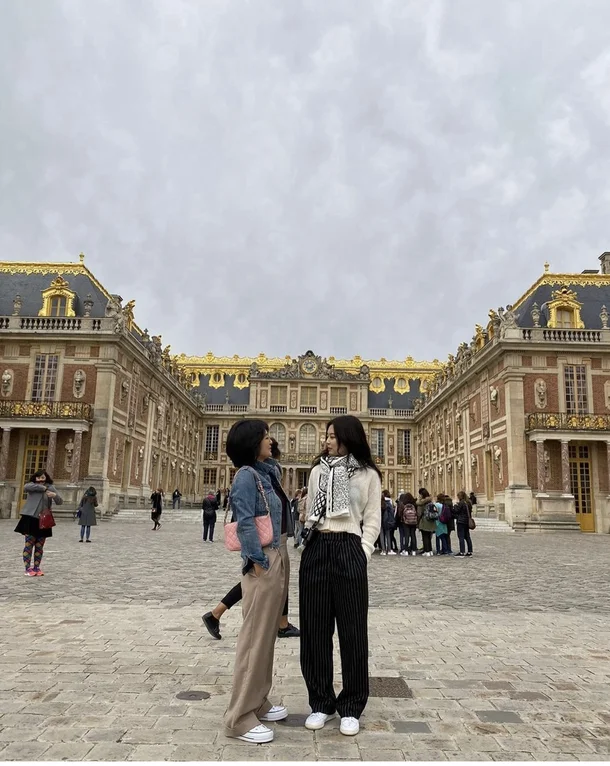 Jennie mother story You Quizversailles-women-fashion-architecture-travel.
