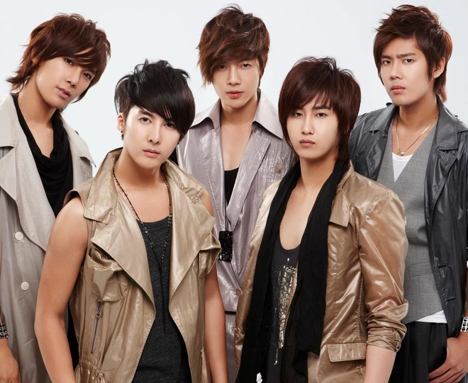 DSP Media downfallkpop-band-asian-men-shiny-outfits.