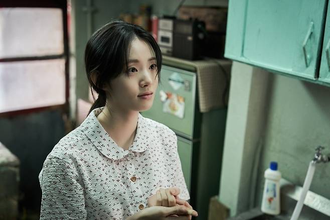 shin-si-ah-resident-playbook-the-old-woman-with-the-knife-1