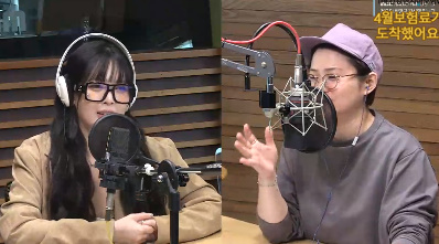 HyunA fitness routinepodcast-studio-microphone-headphones-radio.