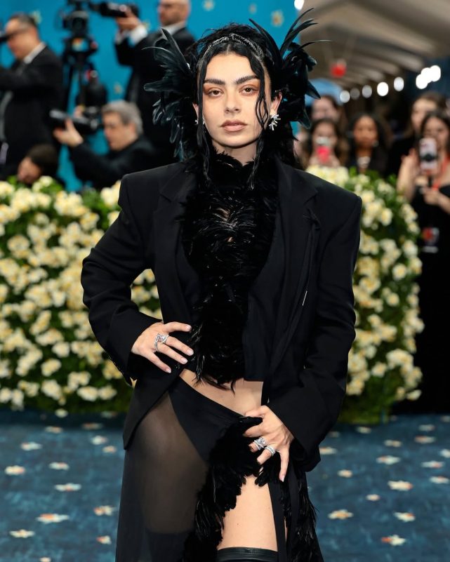 charli-xcx-met-gala-2025