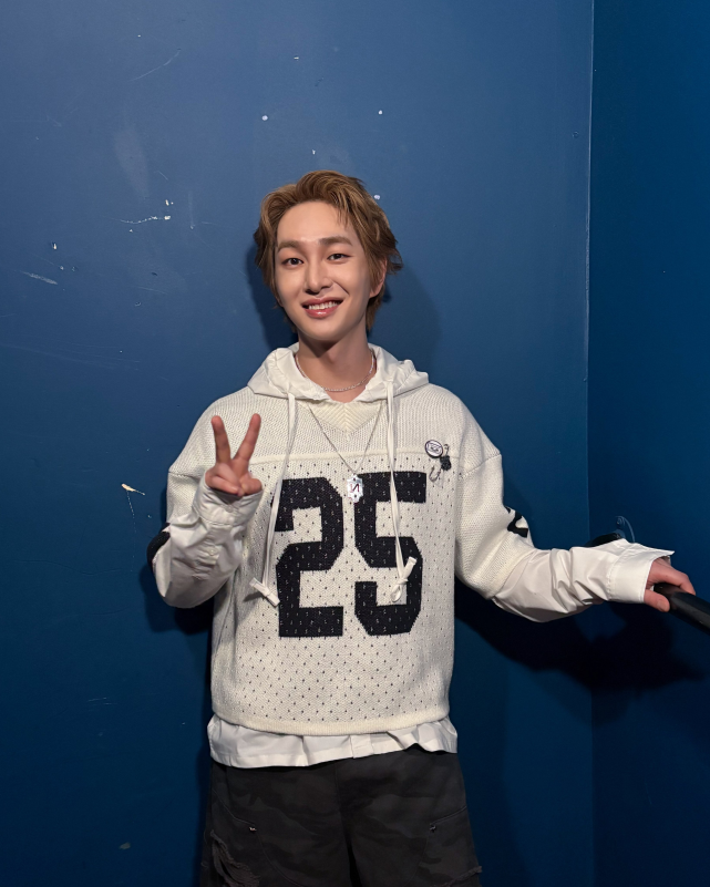 SHINee’s Onew Earns Praise for Cultural Sensitivity During US Tour