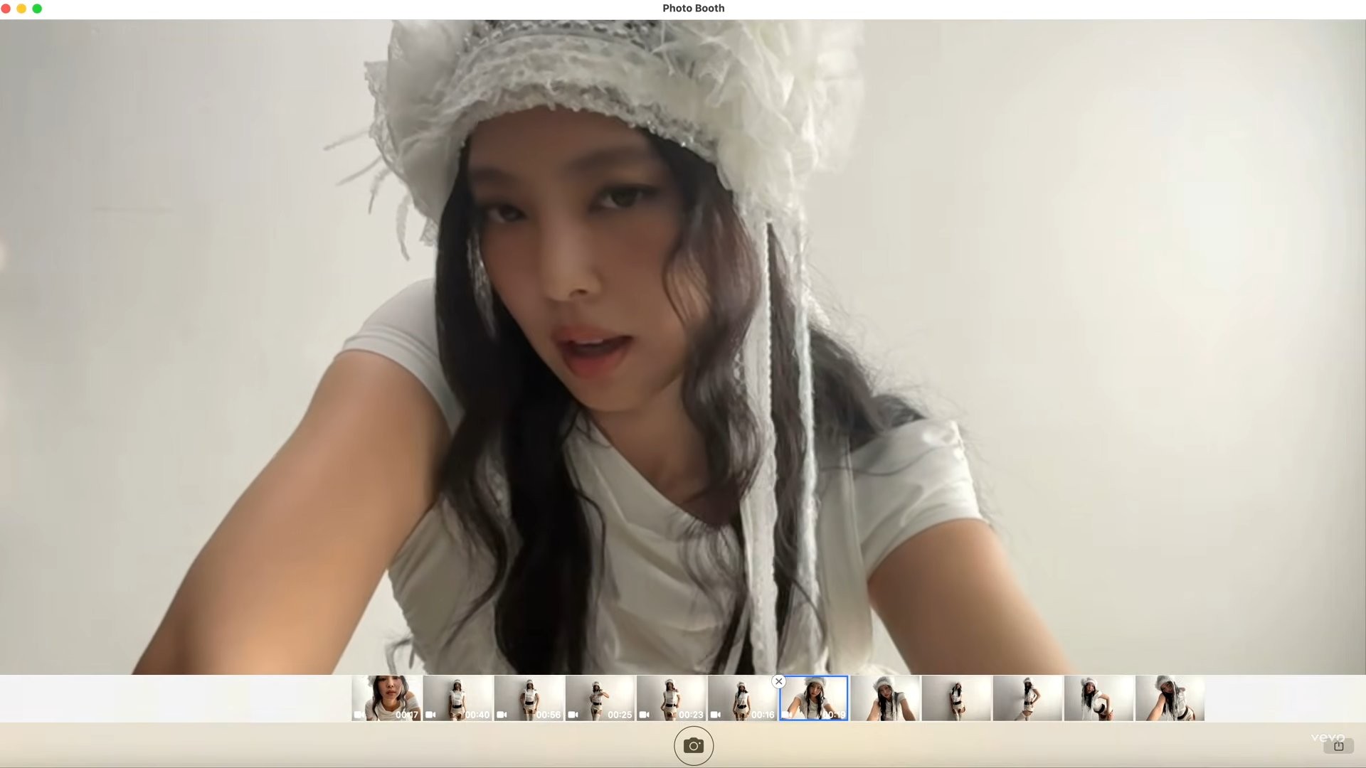 thumbnail-jennie-seoul-city-mv
