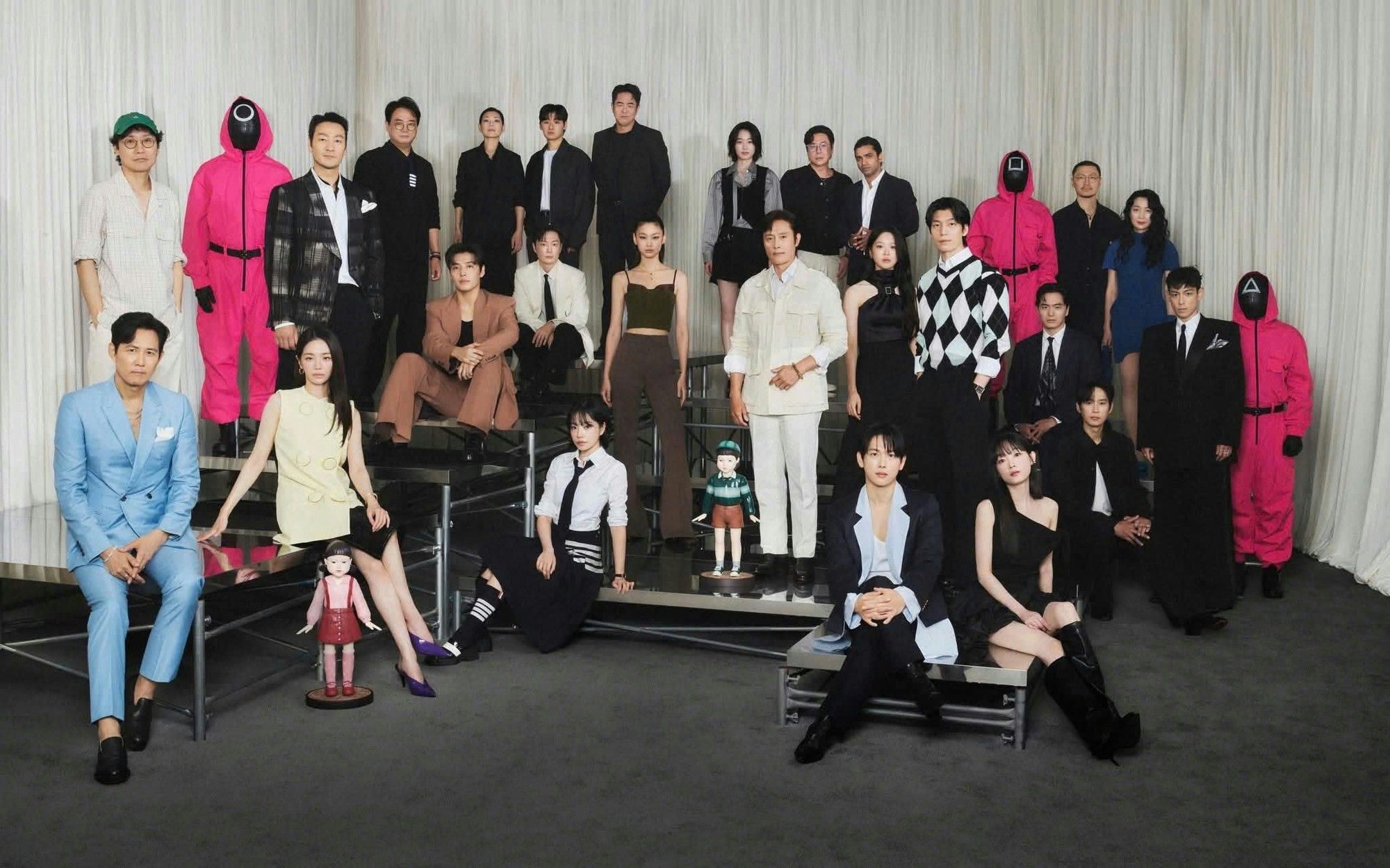 T.O.P Squid Game 3 appearancecast-SquidGame-formal-groupPhoto.
