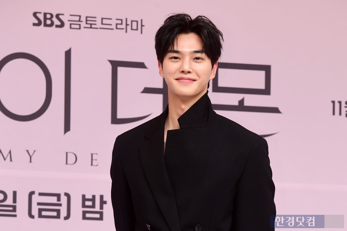 song-kang-four-hands-drama-comeback