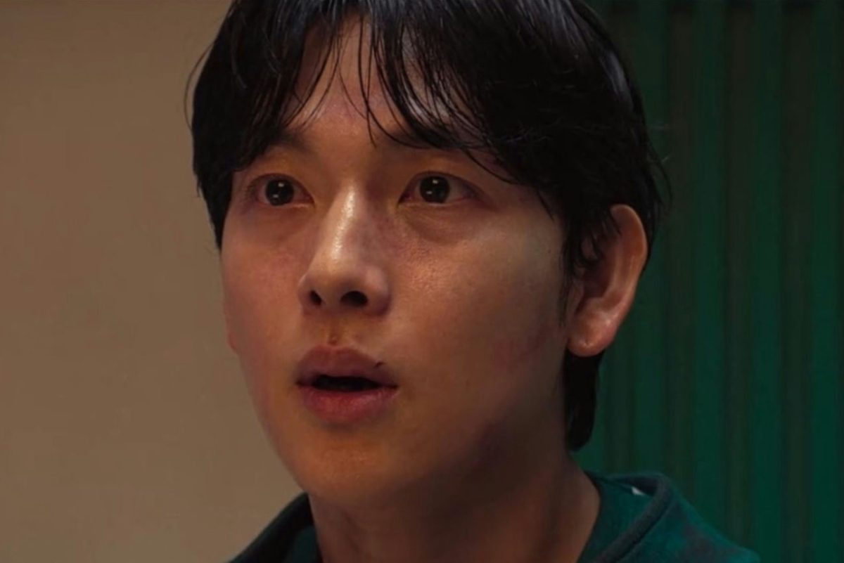 lee myeong-gi squid game 3man-shocked-expression-indoors.