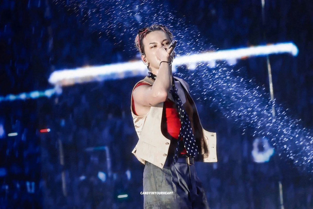 g-dragon vietnam concert 2025K-Pop-Singer-Performance-Stage.