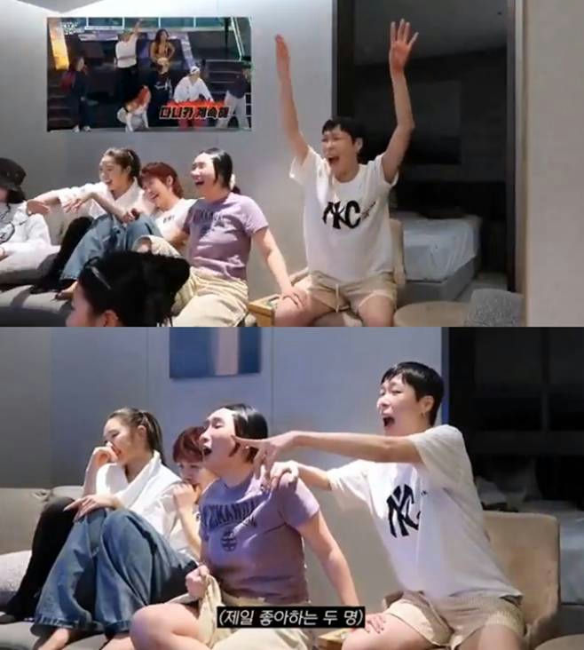 World of Street Woman Fighter controversygroup-watching-television-excitement-friends.