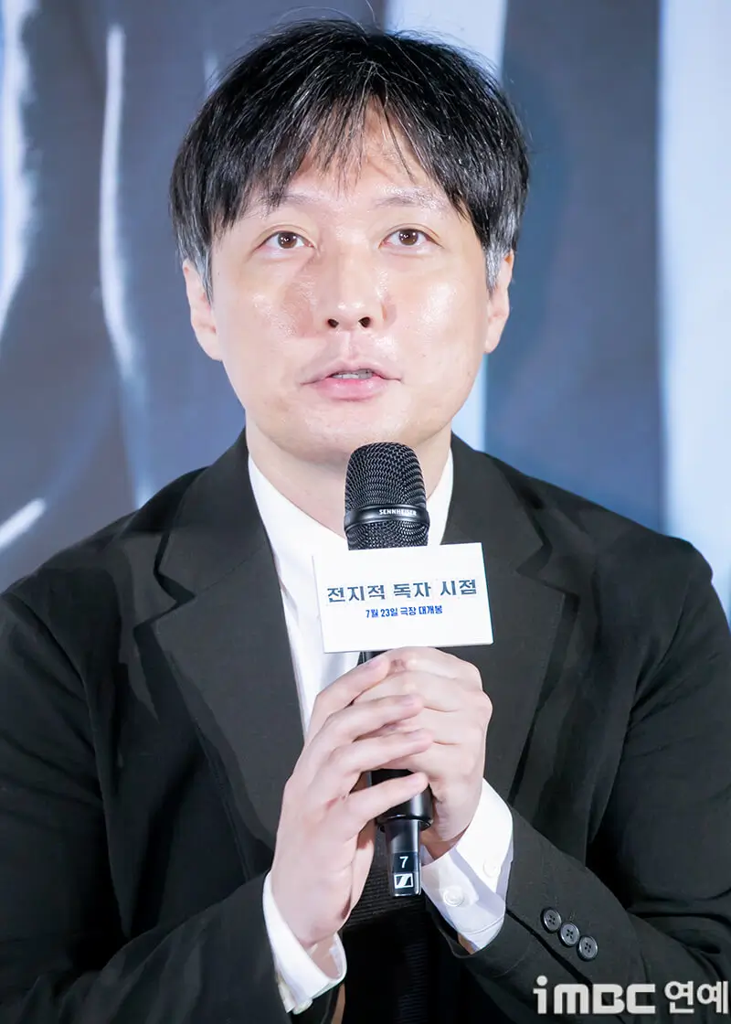 kim byung-woo jisoo casting controversyMan-Microphone-Suit-Korean.
