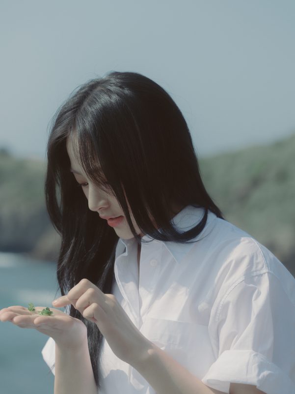 NewJeans concept photo aesthetic 9
