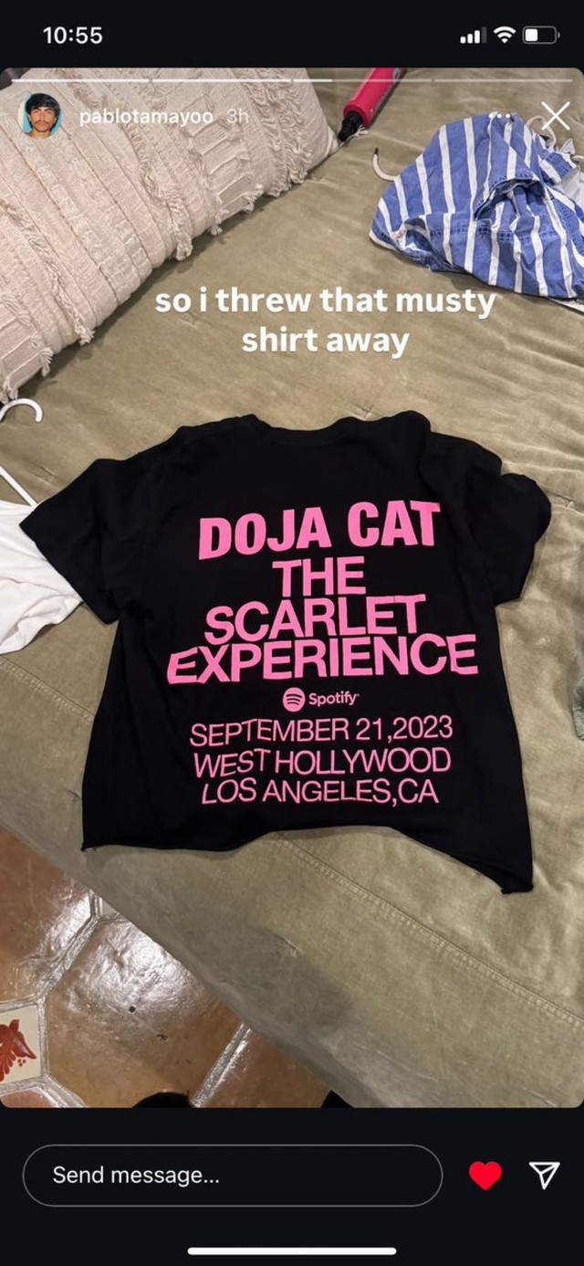 doja cat fan shirt controversyT-shirt-DojaCat-ScarletExperience-Spotify.