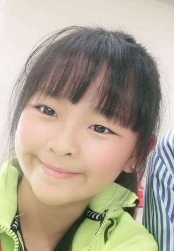 chanya yg next monstergirl-smiling-portrait-bangs.