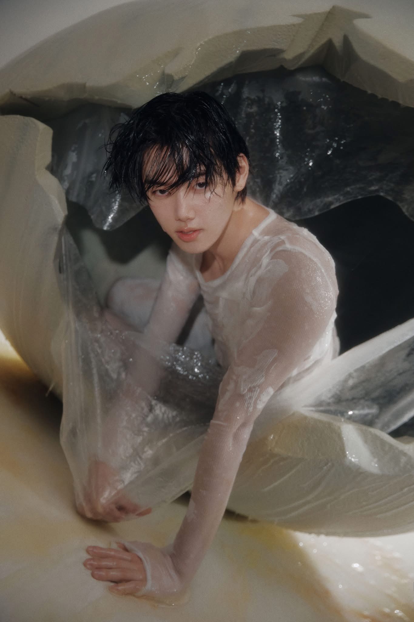 cravity slimy concept teaserportrait-wet-fragile-surreal.