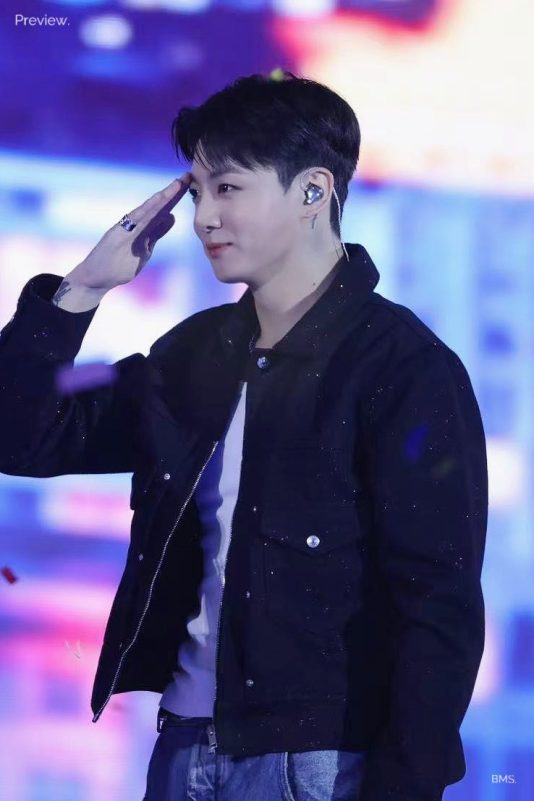 bts j-hope concert reunion jung kookBTS-JHope-salute-jacket.