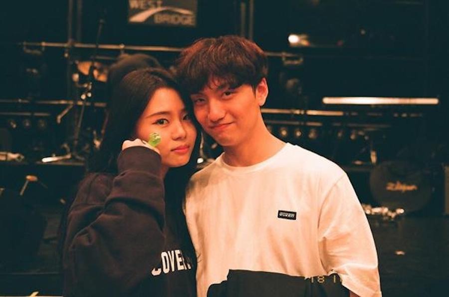 eun jong lawsuitcouple-indoors-casual-stage.