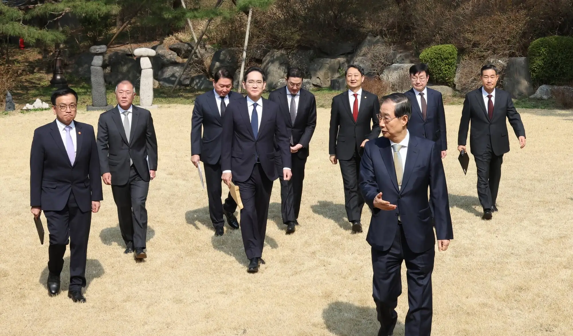 chaebol in south koreaMen-Suits-Business-Outdoors.