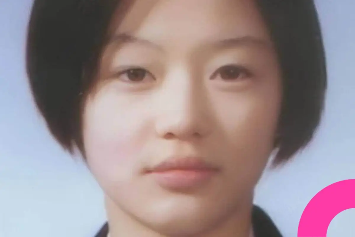 jun-ji-hyun-college-photos-thumbnail