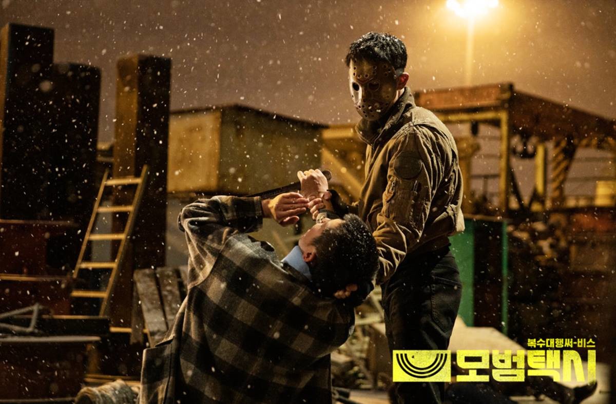 taxi driver season 1 netflixassault-mask-knife-snow.