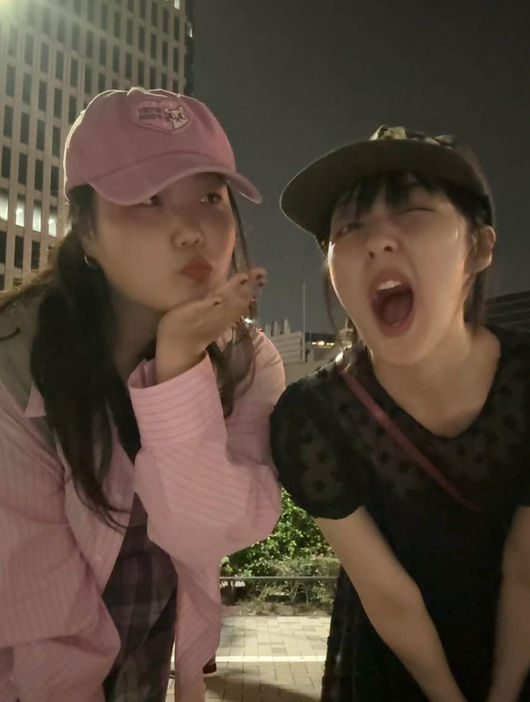 akmu lee su hyun kim bo ra instagram 2