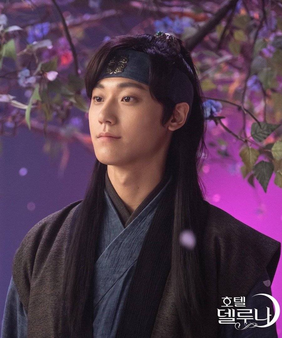 Lee do hyun Go Chung-myung in Hotel Del Luna