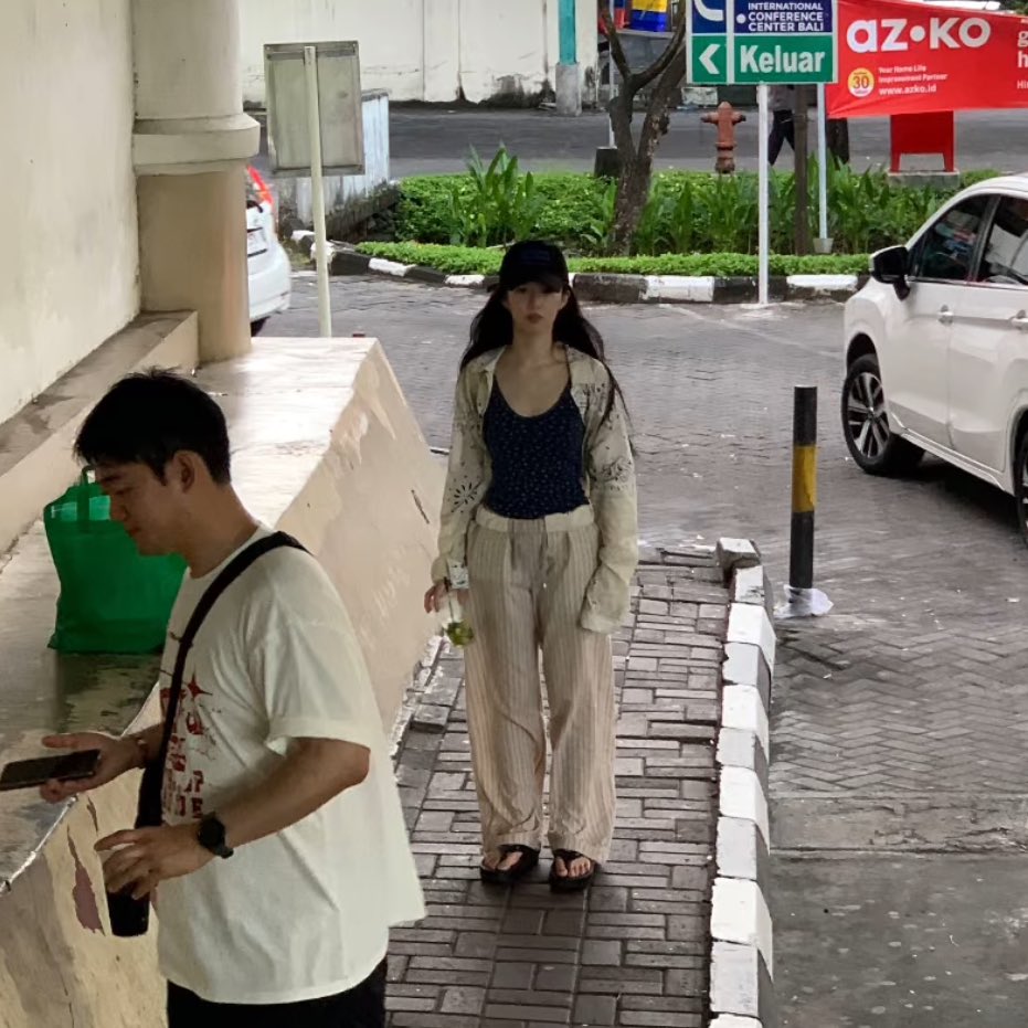 go yoon-jung bali vacationpeople-street-casual-daytime.