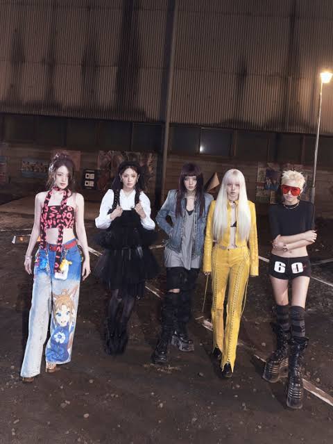 chaotic k-pop girl group conceptsgroup-fashion-streetwear-outdoor.