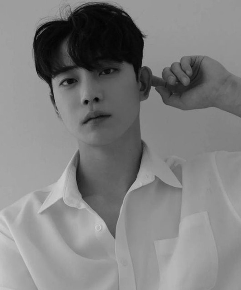 kim jong-seok deathportrait-man-blackandwhite-shirt.