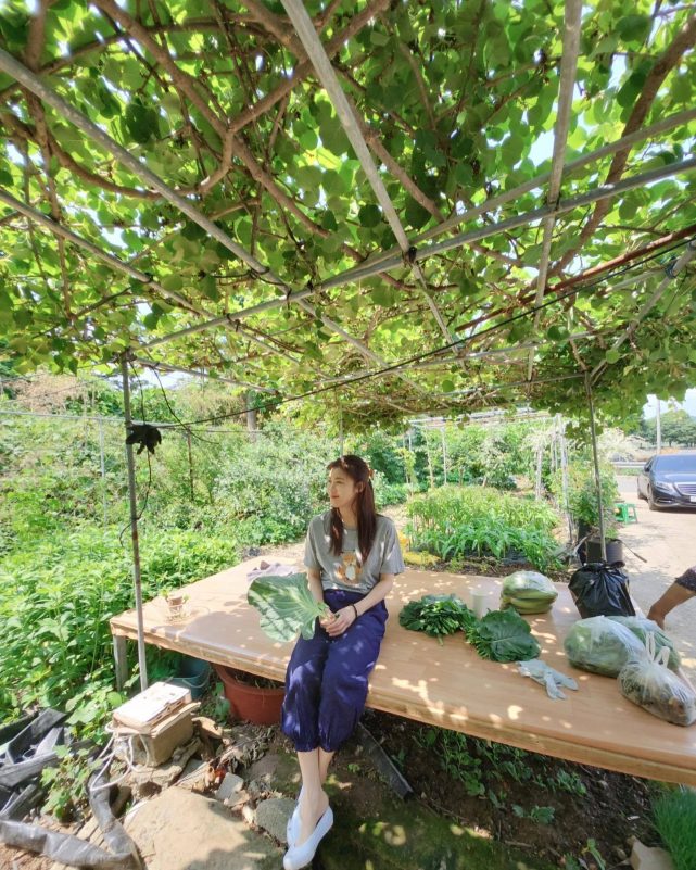 Ha Ji-won recent photos 1