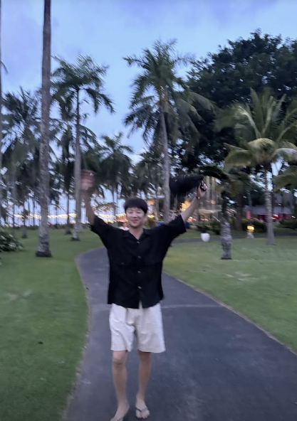resident playbook bali reward vacationman-palms-path-celebration.