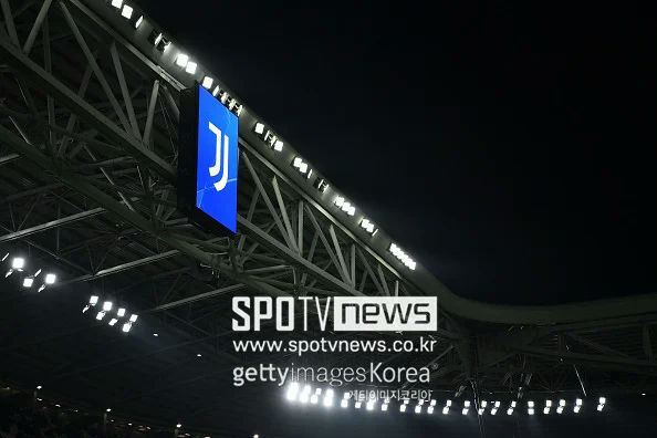 Juventus BLACKPINK concert video' 'tadium' '' 'ights' '' 'uventus' '' 'ogo' '' 'ight.