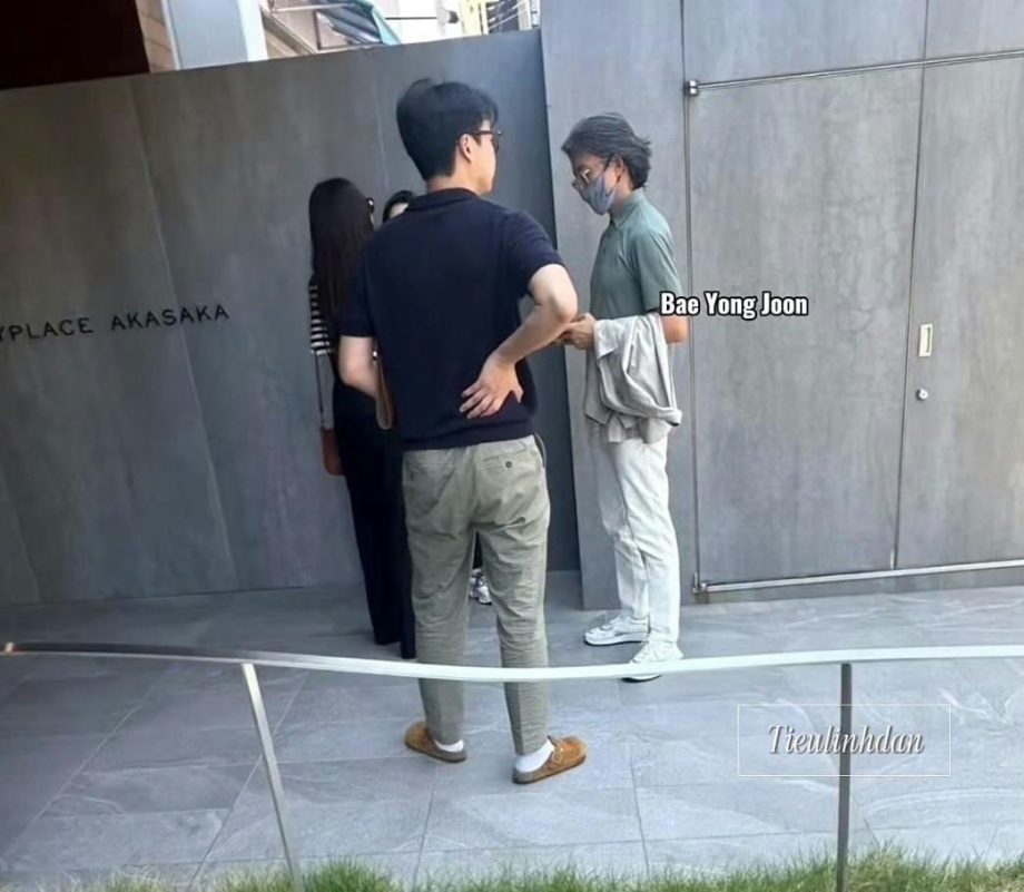 Bae Yong-joon 2025 appearancepeople-outdoors-BaeYongJoon-mask.