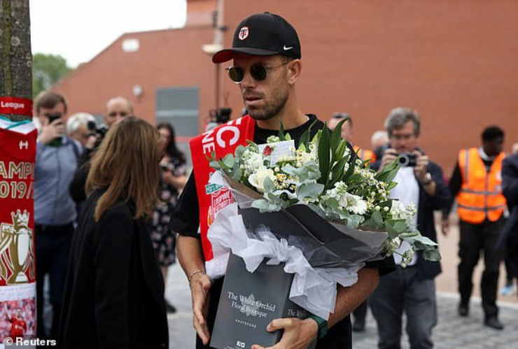 Diogo Jota funeral Portugal tributesoccer-flowers-Liverpool-sunglasses.