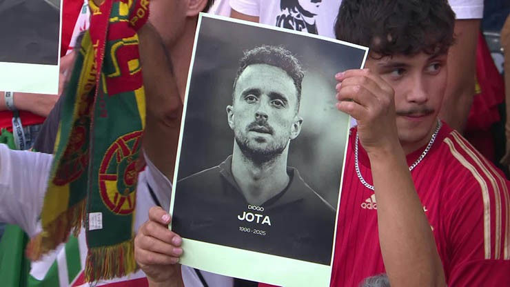 Diogo Jota funeral Portugal tributeportrait-DiogoJota-fan-Portugal.