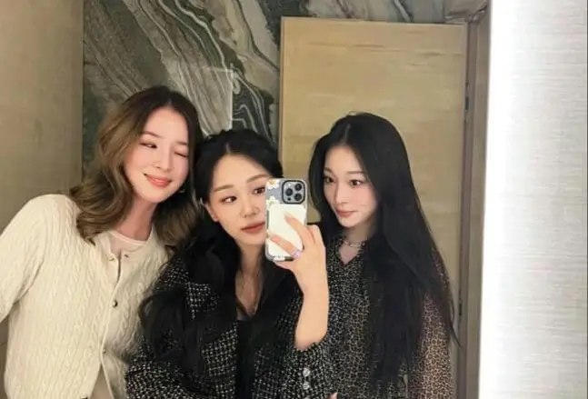 lee-jooyoung-annie-heiress-allday-project-thumbnail