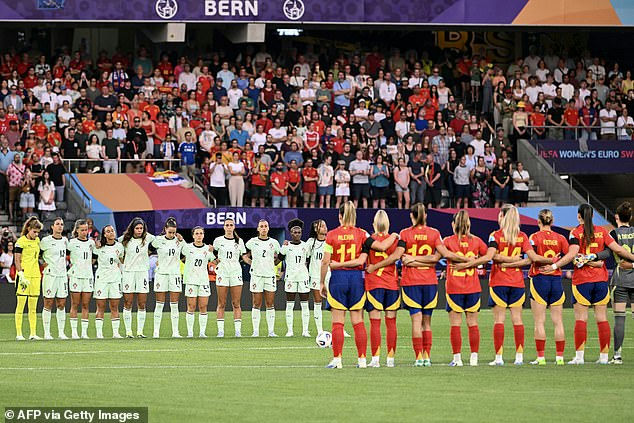 Diogo Jota final momentssoccer-teams-crowd-field-game.